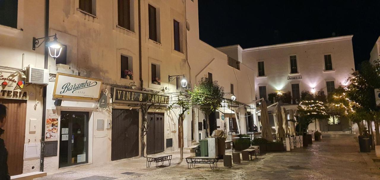 Dimora Nel Cuore Del Centro Storico Di โมโนโปลี ภายนอก รูปภาพ