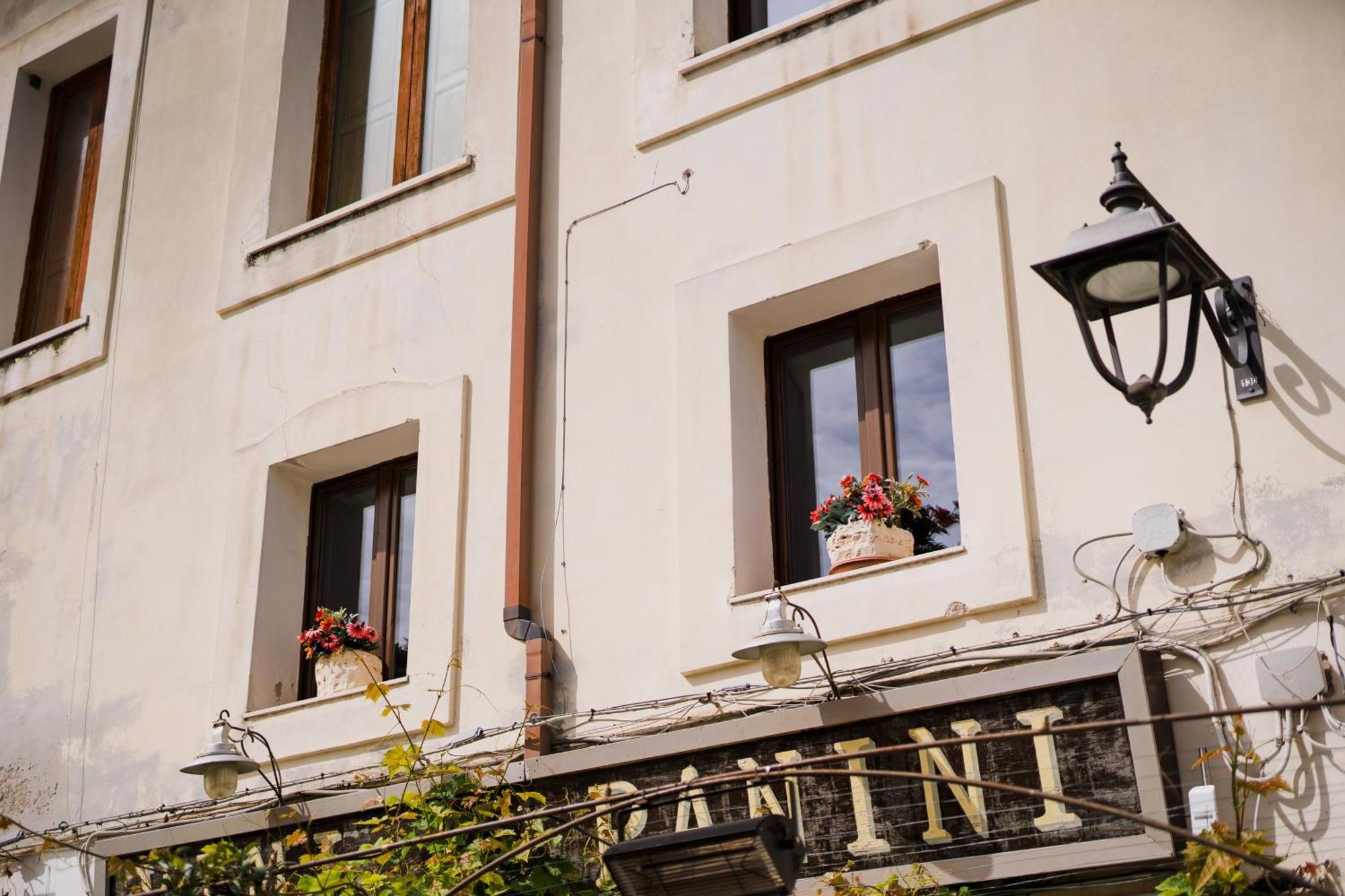 Dimora Nel Cuore Del Centro Storico Di โมโนโปลี ภายนอก รูปภาพ